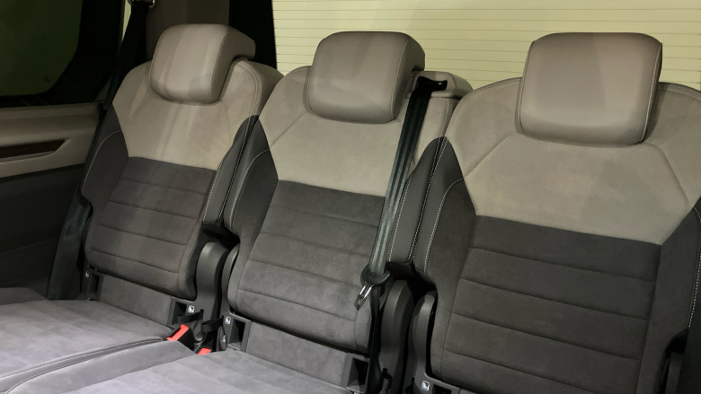 Volkswagen Multivan 2.0 TDI Style 5dr LWB DSG Diesel Estate